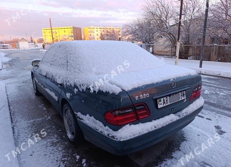 Mercedes-Benz E320 1998 - 110 000 TMT - Türkmenbaşy - img 4