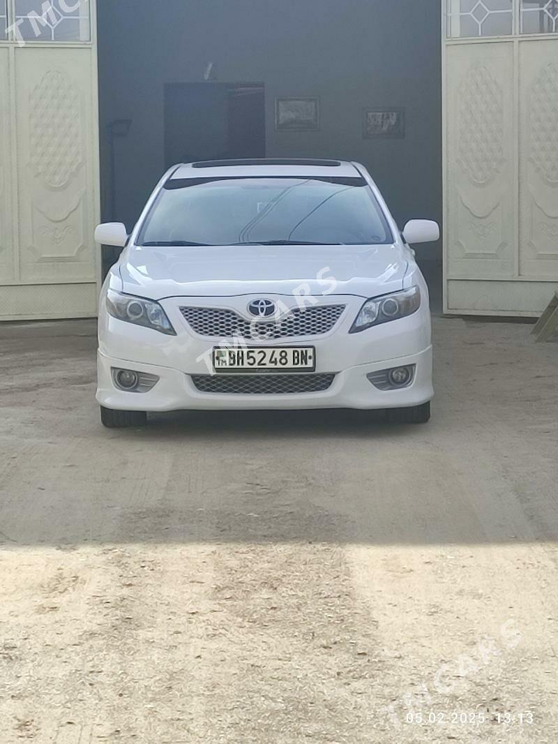 Toyota Camry 2011 - 220 000 TMT - Джебел - img 2