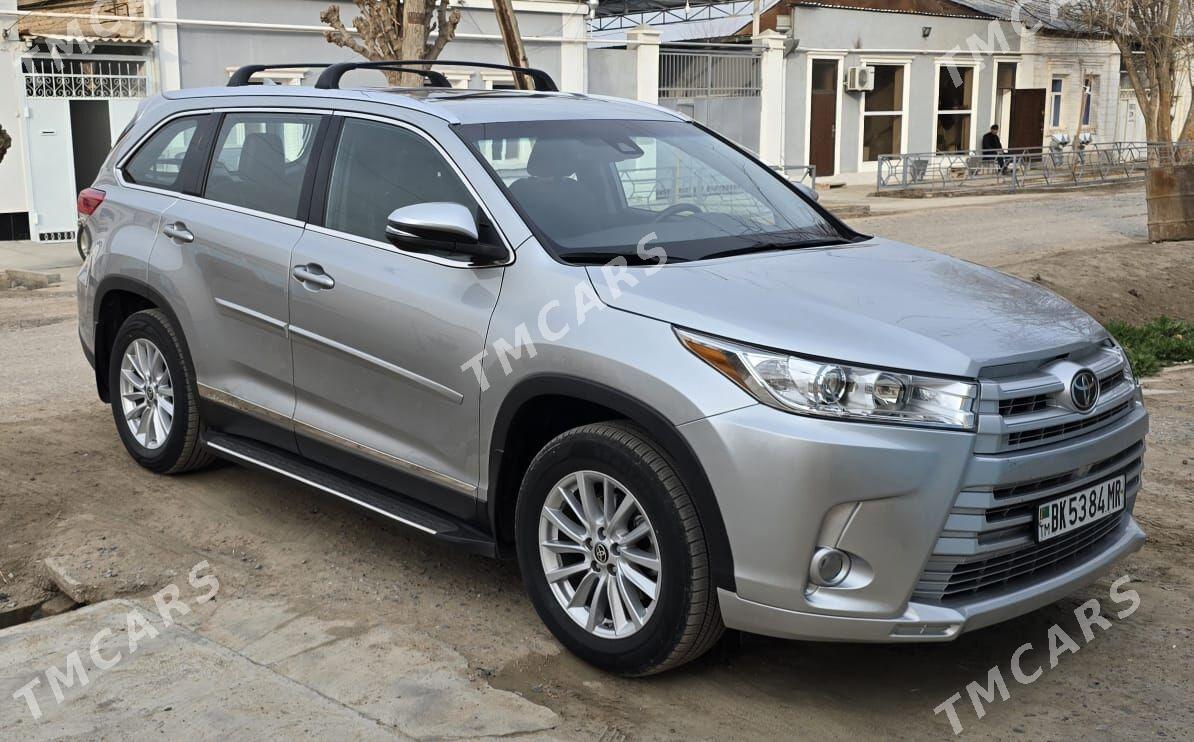 Toyota Highlander 2019 - 470 000 TMT - Мары - img 2