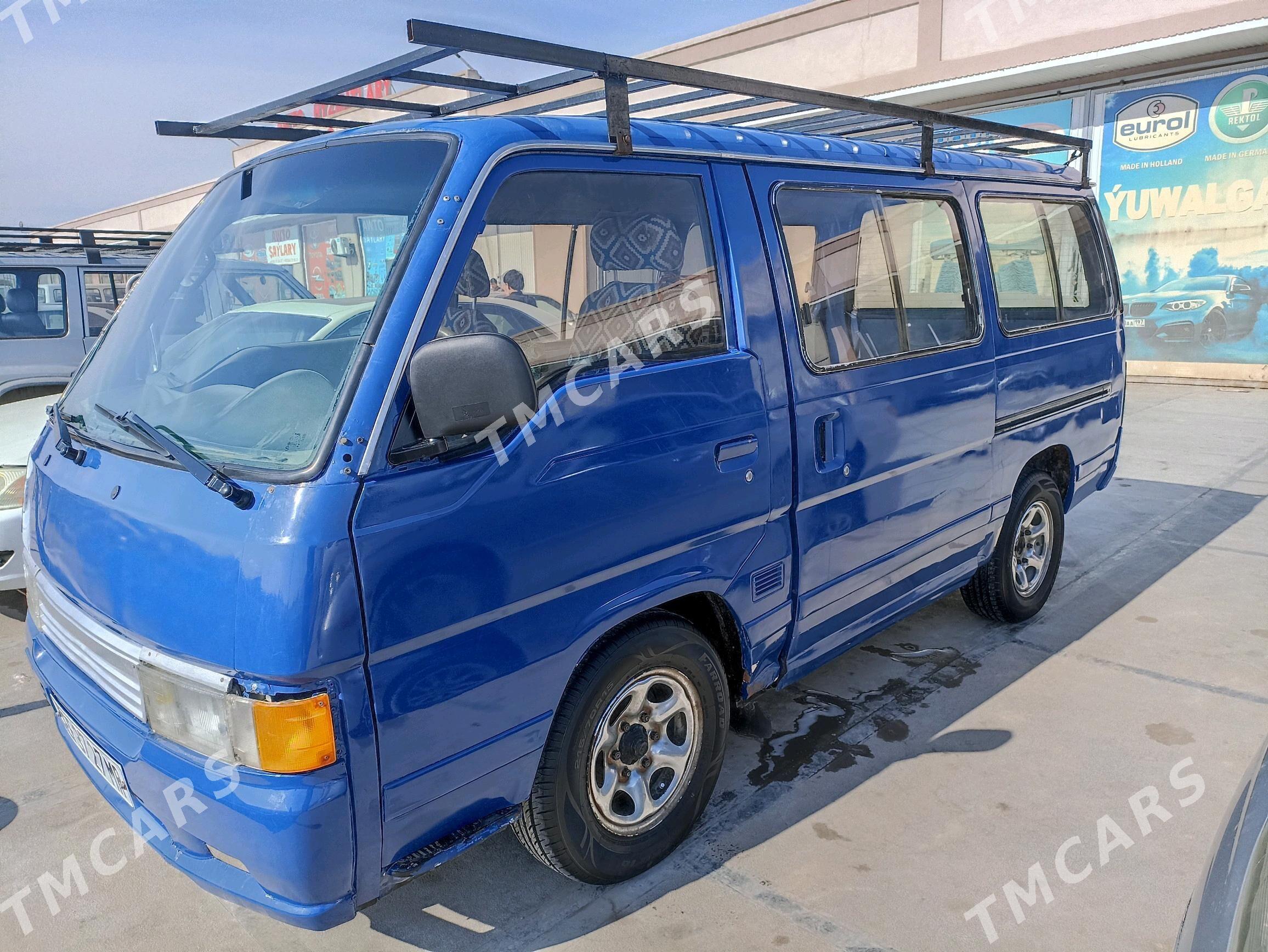 Nissan Urvan 1994 - 50 000 TMT - Байрамали - img 6