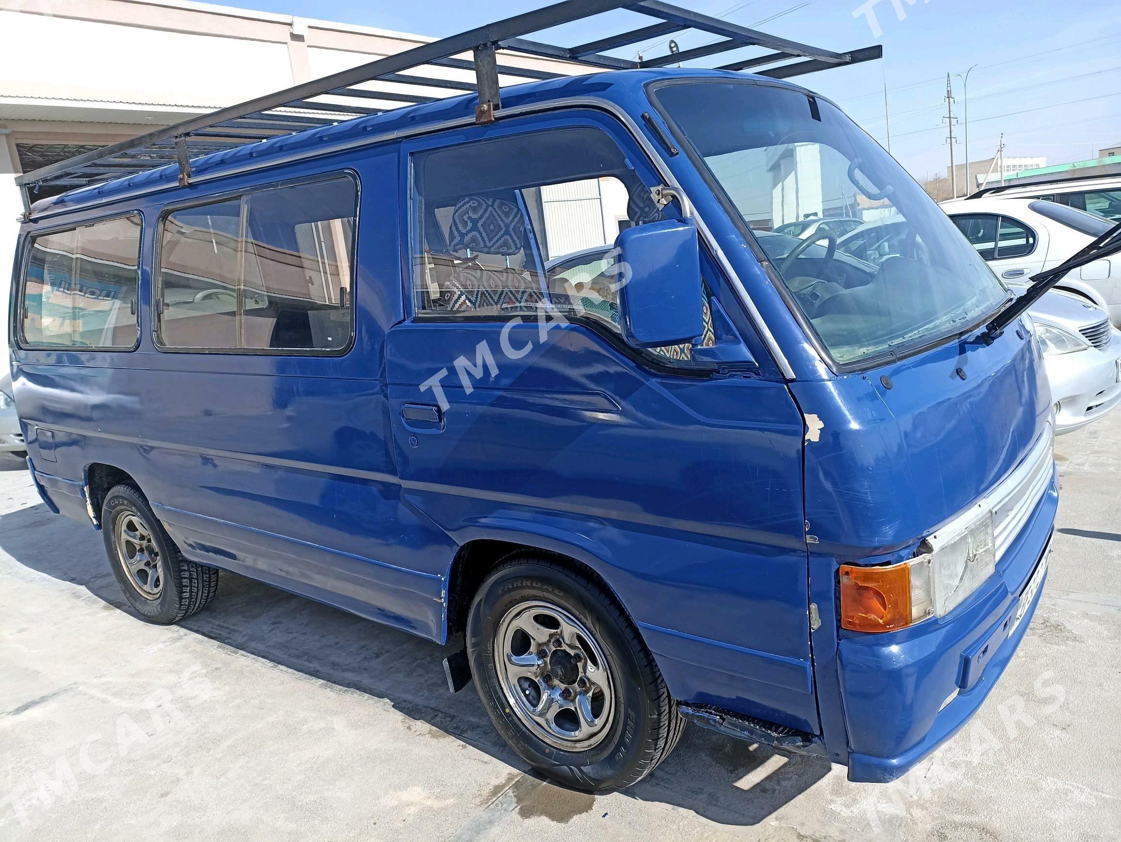 Nissan Urvan 1994 - 50 000 TMT - Байрамали - img 5