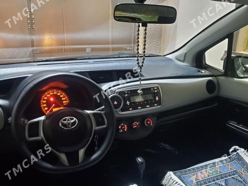 Toyota Yaris 2012 - 155 000 TMT - Ашхабад - img 3