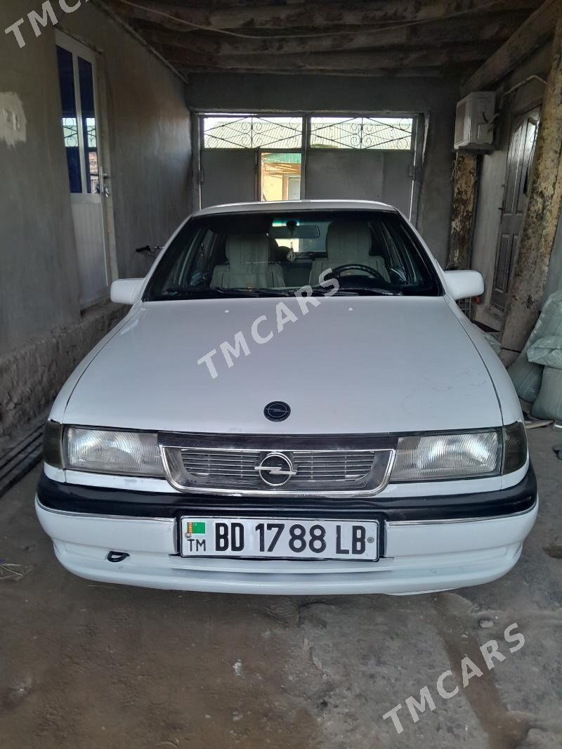 Opel Vectra 1992 - 40 000 TMT - Фарап - img 3