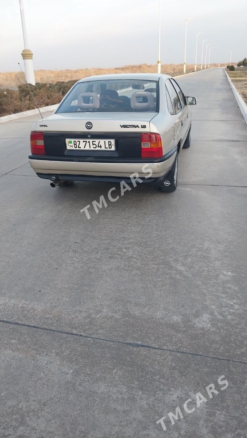 Opel Vectra 1990 - 35 000 TMT - Саят - img 4