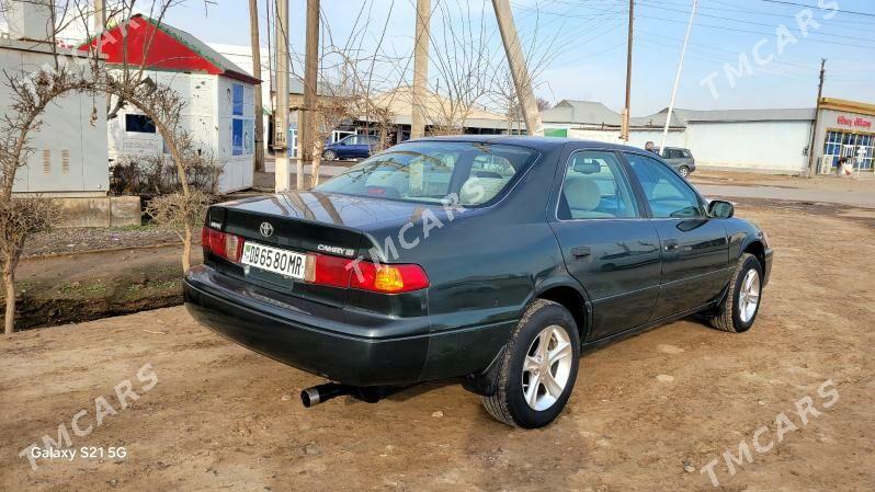 Toyota Camry 2001 - 116 000 TMT - Ёлётен - img 2