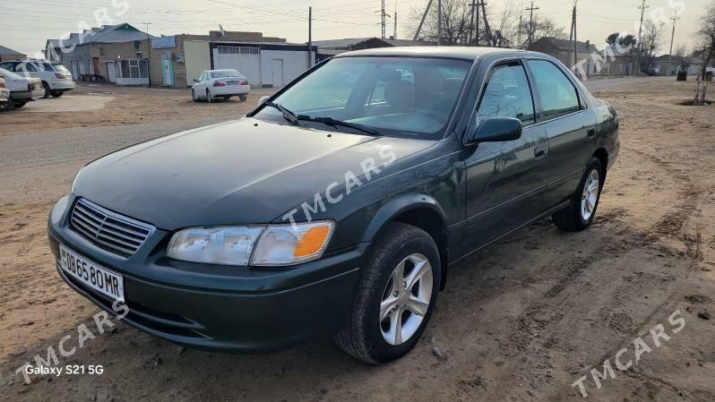 Toyota Camry 2001 - 116 000 TMT - Ёлётен - img 3