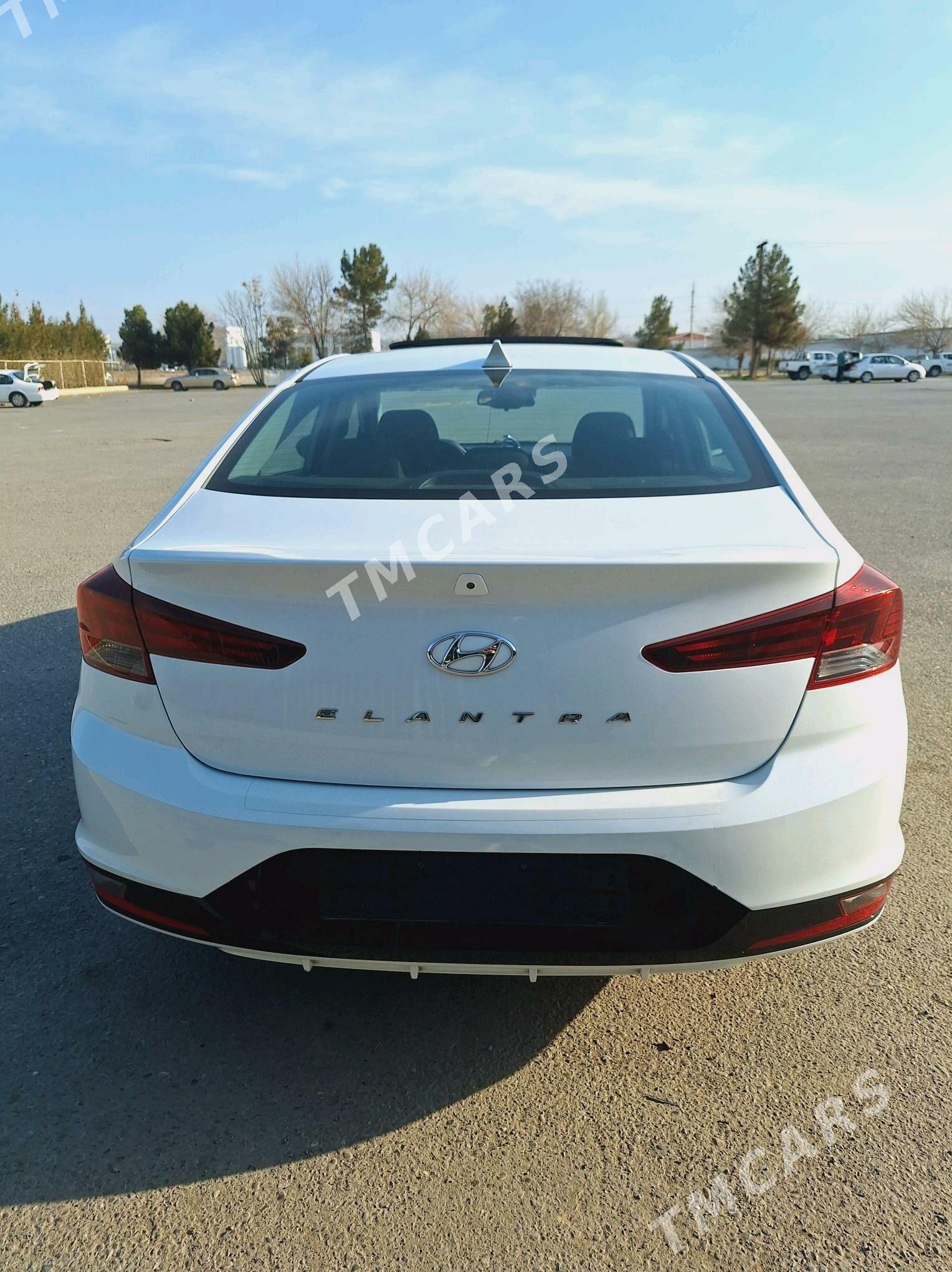 Hyundai Elantra 2019 - 230 000 TMT - Aşgabat - img 4