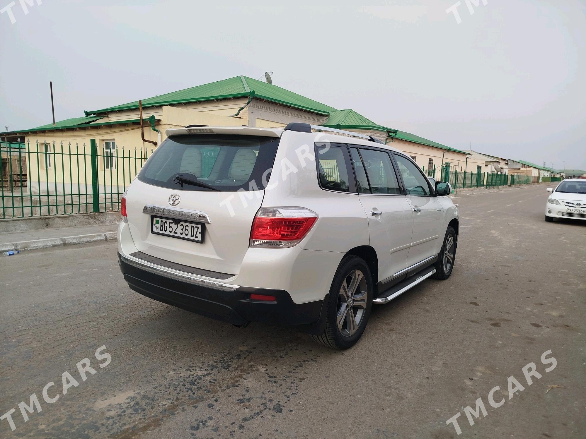 Toyota Highlander 2012 - 360 000 TMT - Daşoguz - img 5