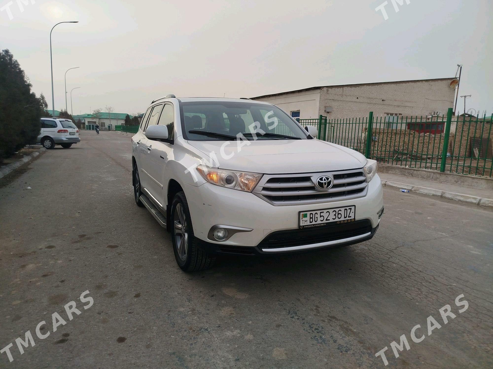 Toyota Highlander 2012 - 360 000 TMT - Daşoguz - img 8