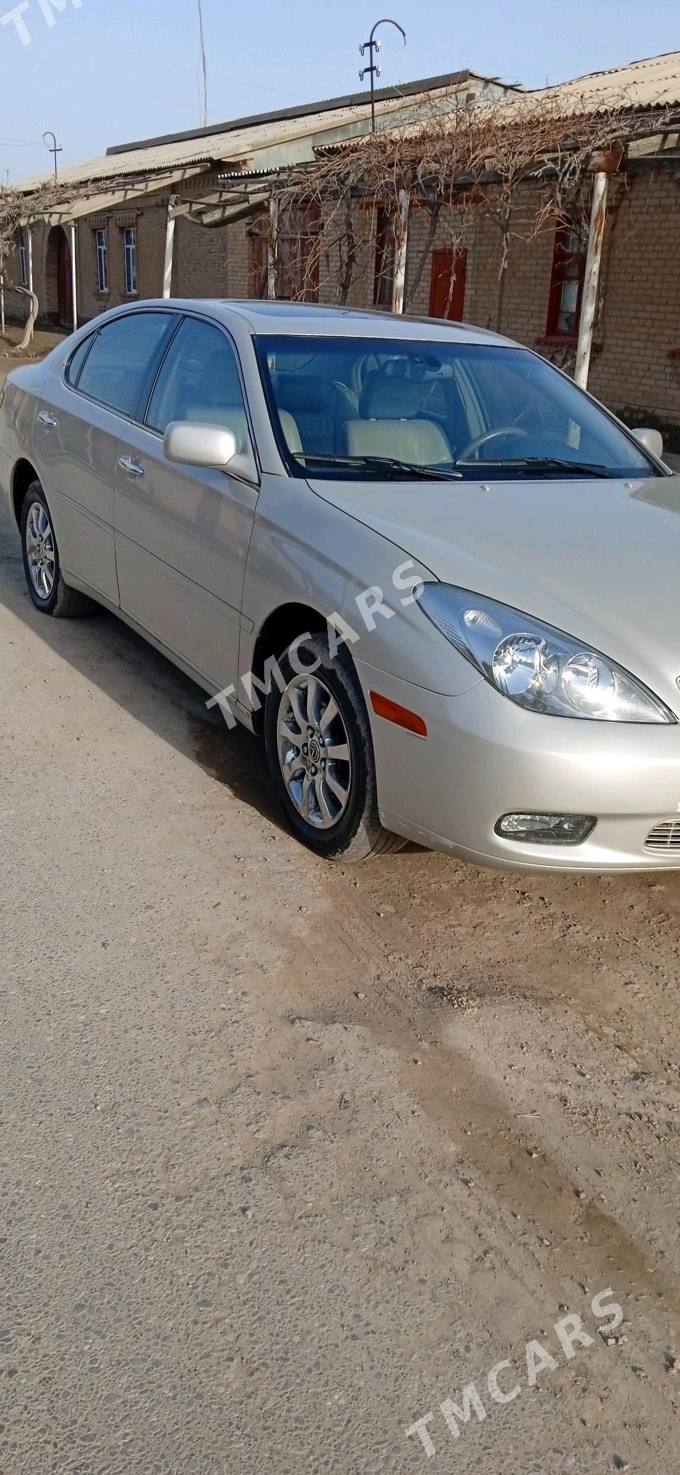 Lexus ES 2002 - 200 000 TMT - Çärjew - img 2