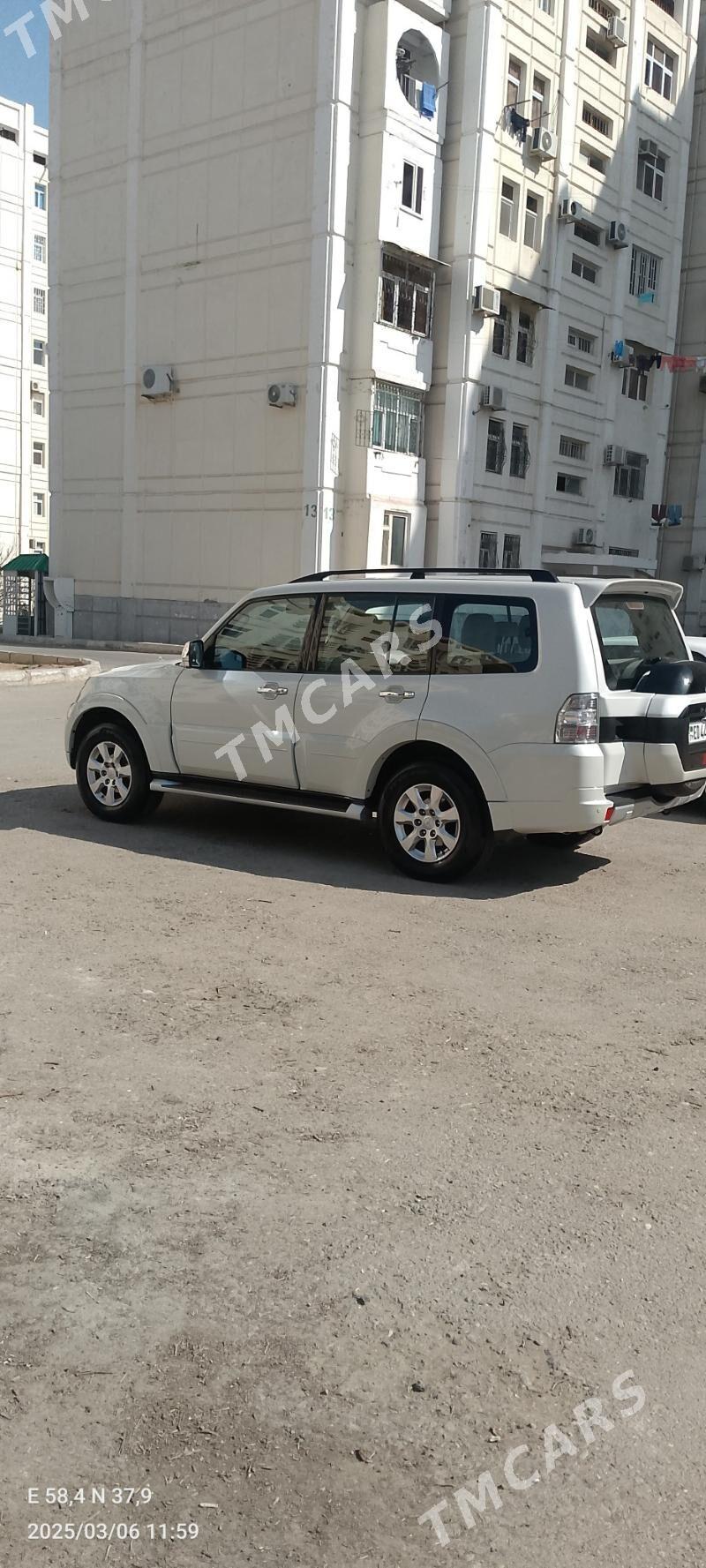 Mitsubishi Pajero 2014 - 350 000 TMT - Nebitgaz (Andalib-Ankara köç.) - img 9