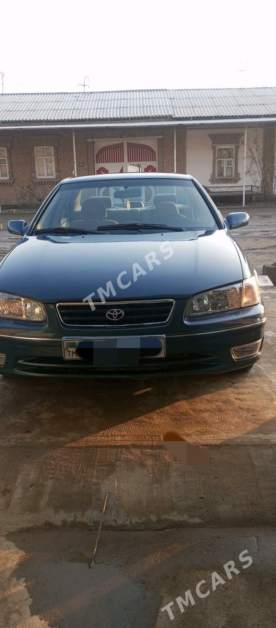 Toyota Camry 2001 - 138 000 TMT - Çärjew - img 9