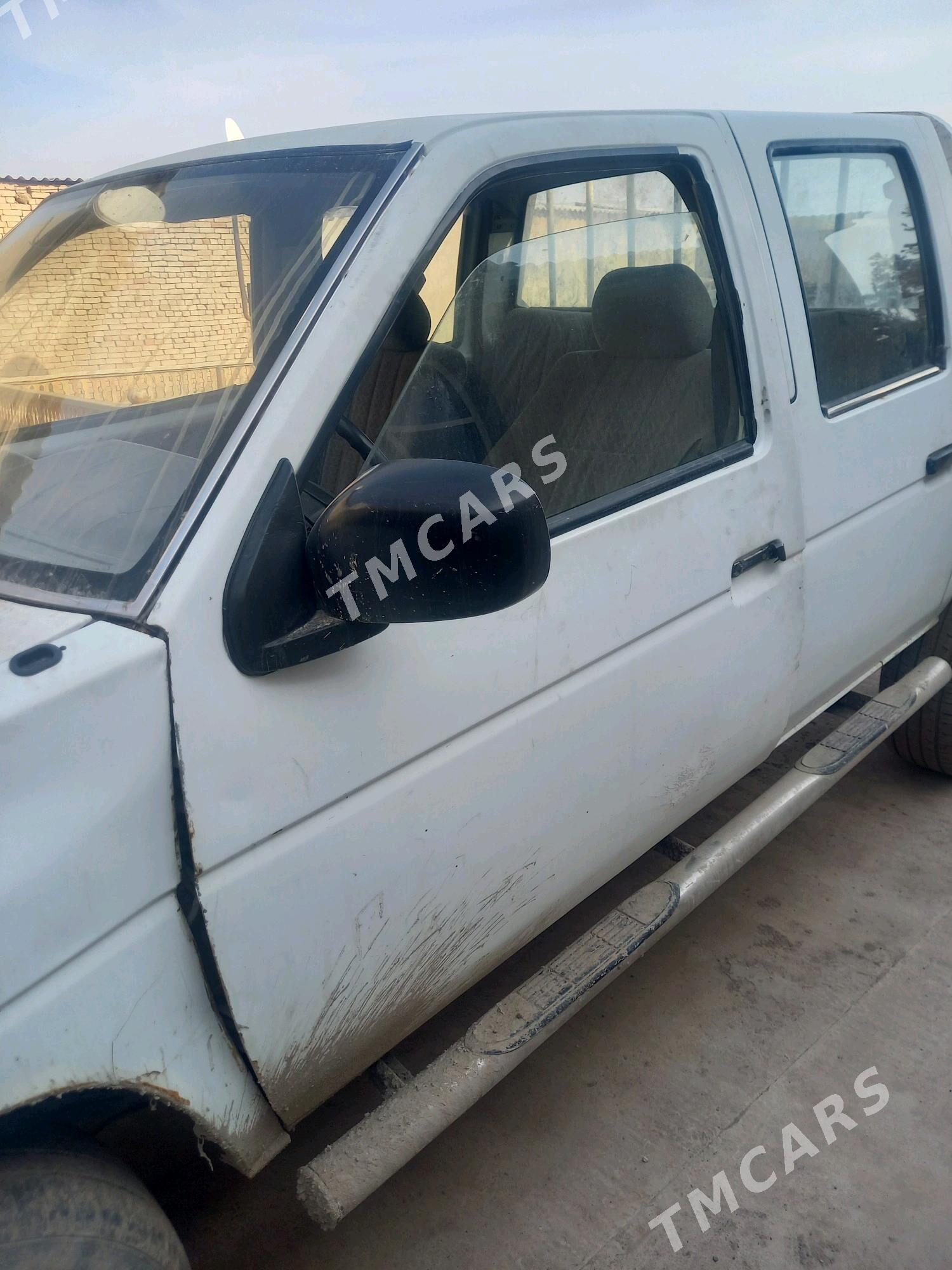 Nissan Navara 1992 - 26 000 TMT - Векильбазар - img 2