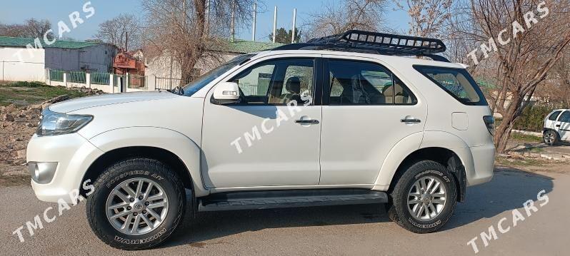 Toyota Fortuner 2014 - 375 000 TMT - 2 мкр - img 8