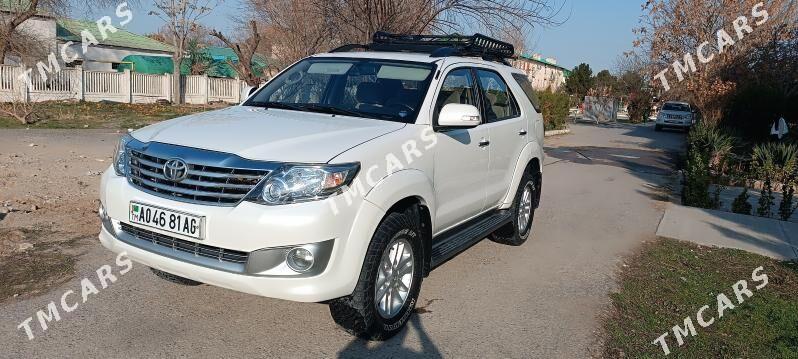 Toyota Fortuner 2014 - 375 000 TMT - 2 мкр - img 3