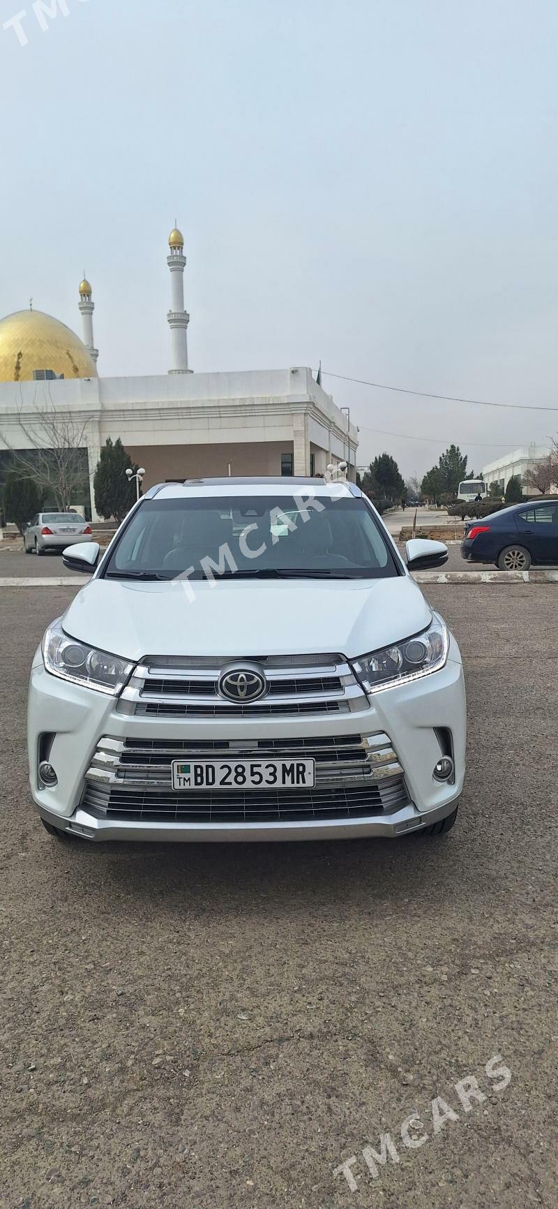 Toyota Highlander 2018 - 430 000 TMT - Мары - img 8