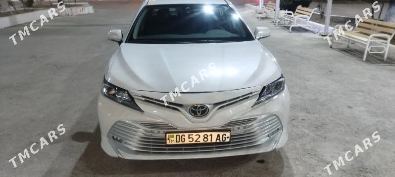 Toyota Camry 2020 - 260 000 TMT - Бузмеин - img 2