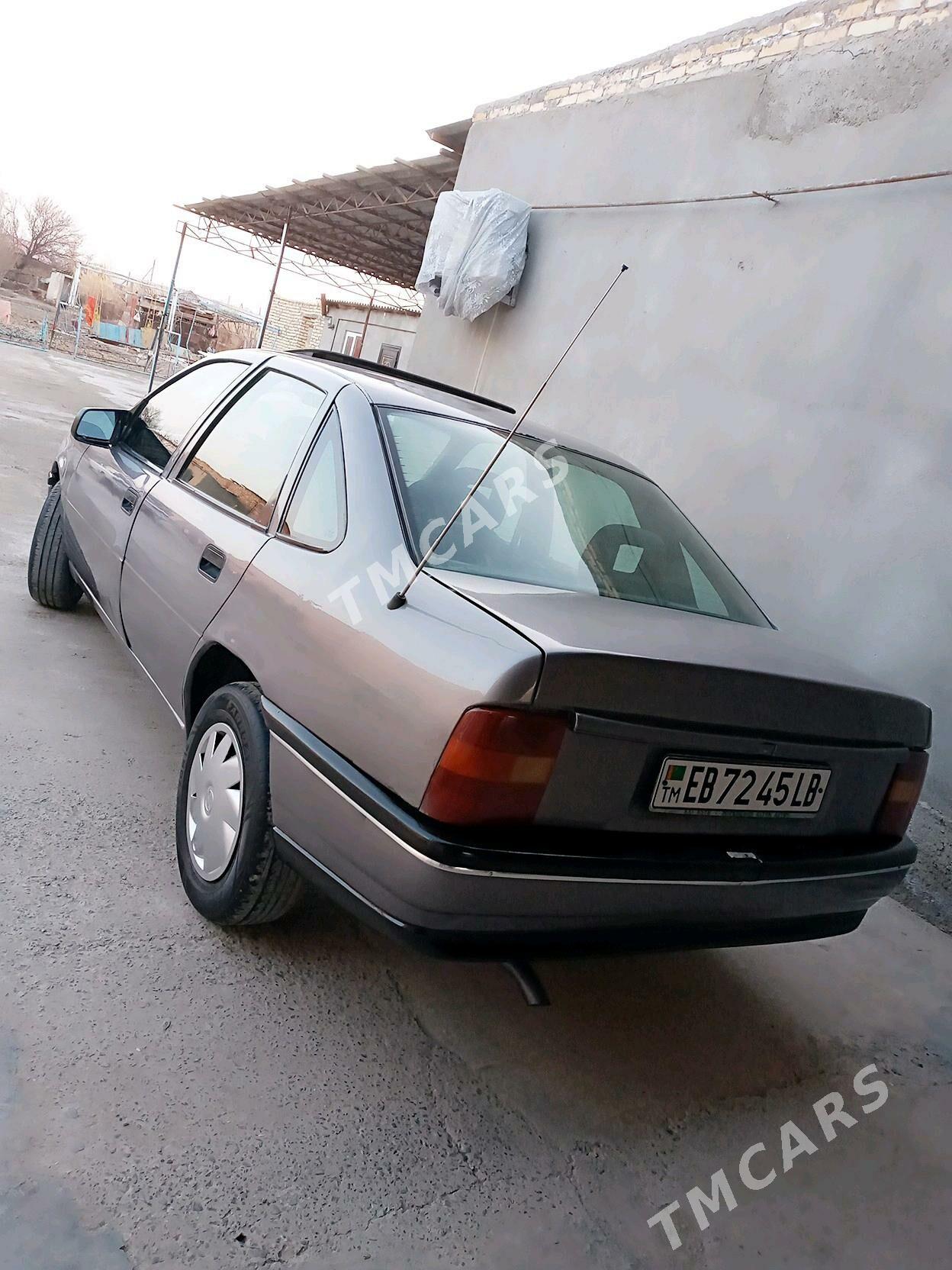 Opel Vectra 1992 - 27 000 TMT - Туркменабат - img 7