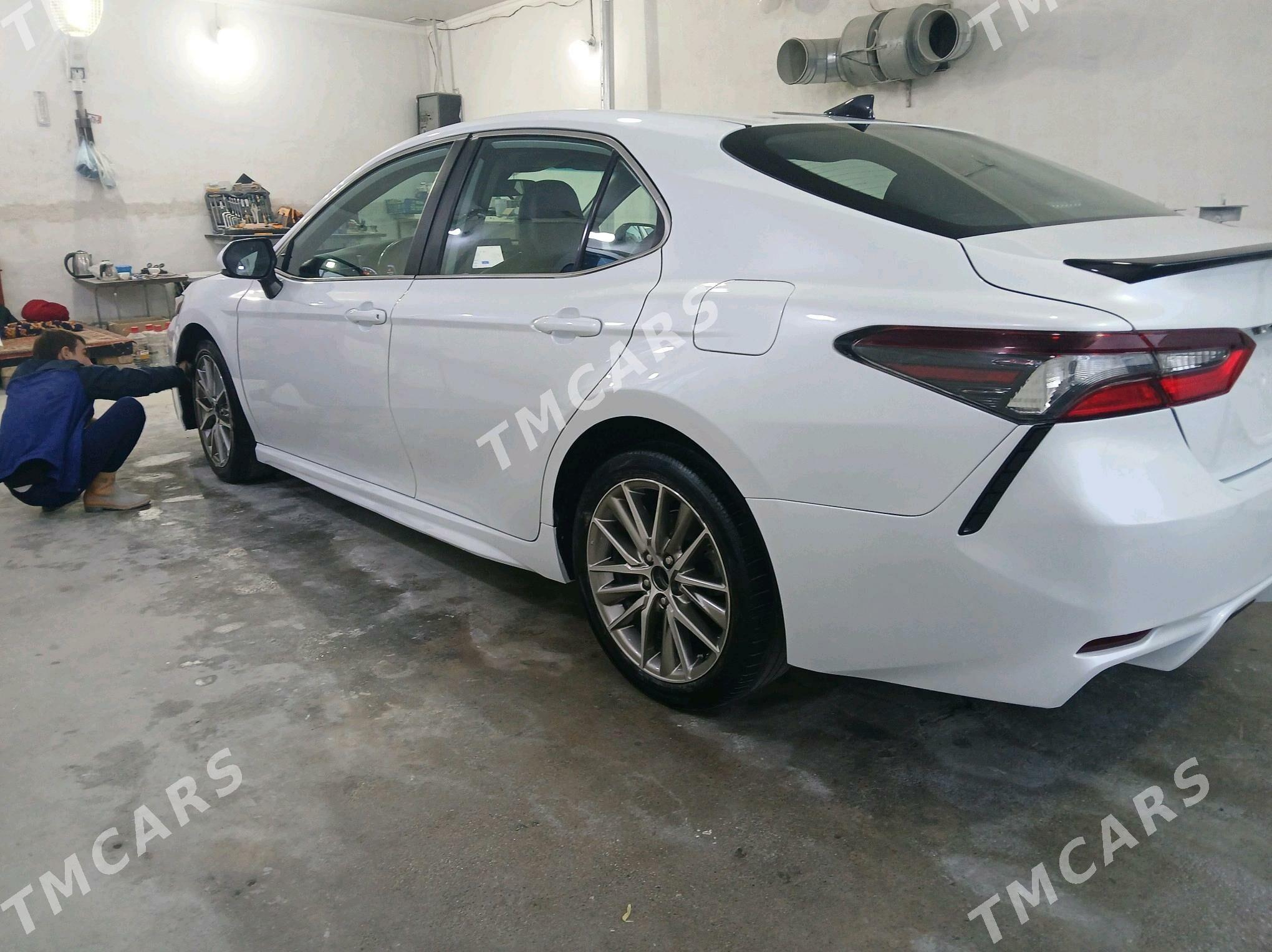 Toyota Camry 2021 - 255 000 TMT - Ашхабад - img 3