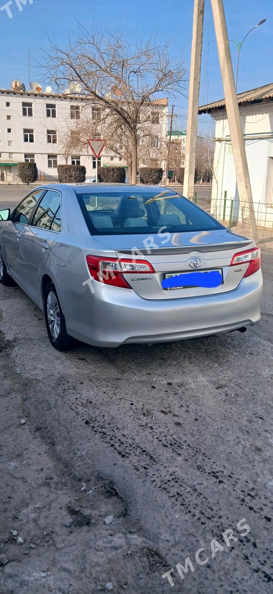 Toyota Camry 2012 - 180 000 TMT - Дашогуз - img 2