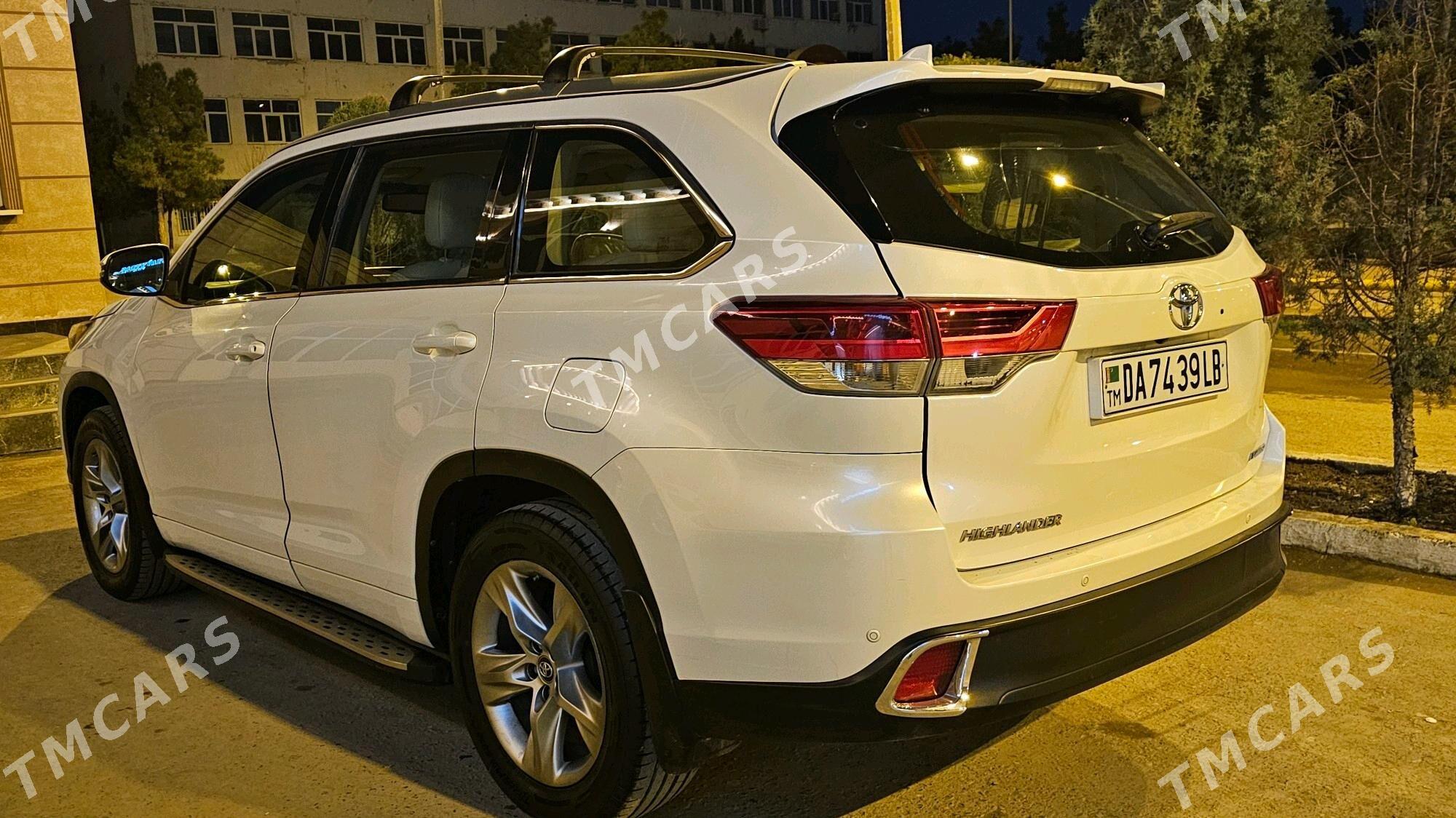 Toyota Highlander 2017 - 360 000 TMT - Türkmenabat - img 3