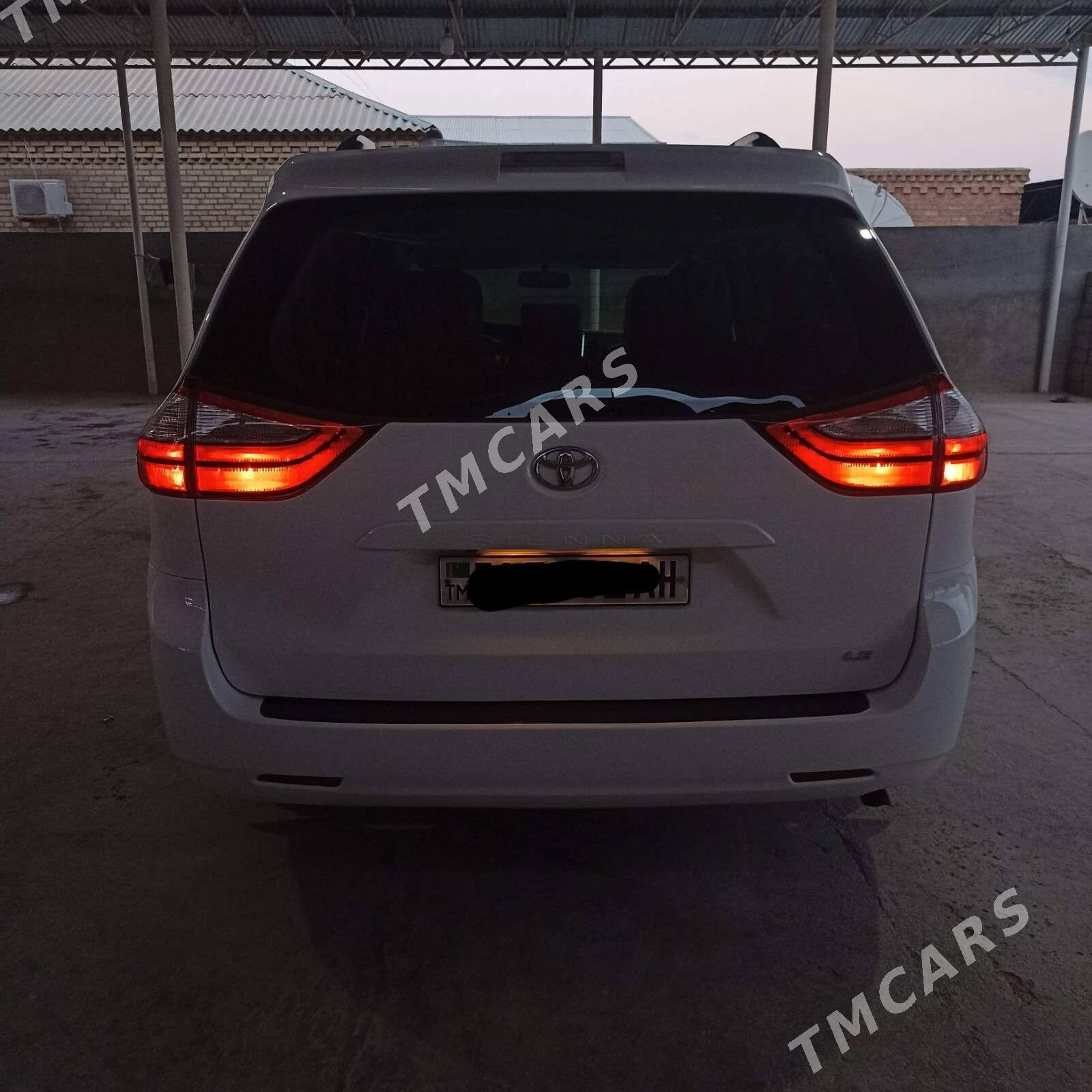 Toyota Sienna 2015 - 345 000 TMT - Aşgabat - img 6