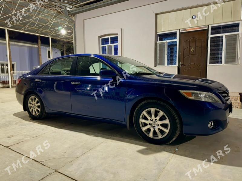 Toyota Camry 2010 - 190 000 TMT - Мары - img 2