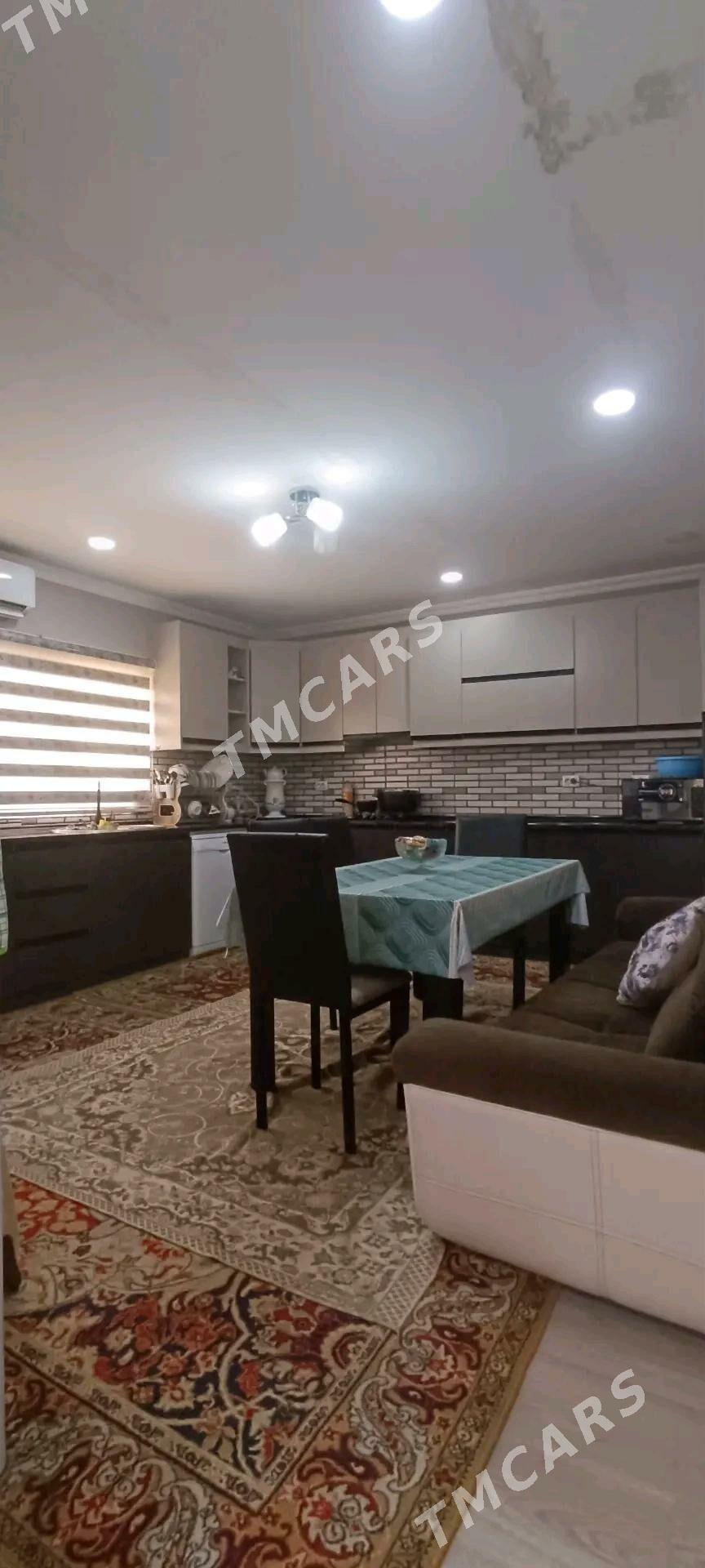 ДОМ ЦЕНТР 5-КОМ 180М² - Aşgabat - img 4