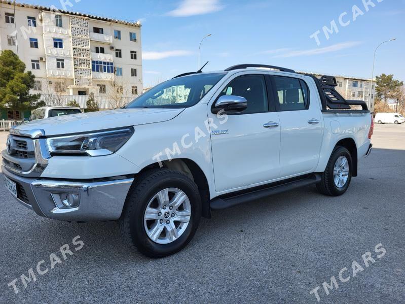 Toyota Hilux 2021 - 545 000 TMT - Aşgabat - img 2