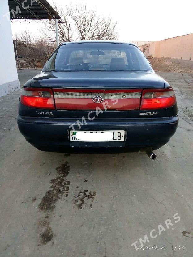 Toyota Carina 1995 - 40 000 TMT - Halaç - img 2