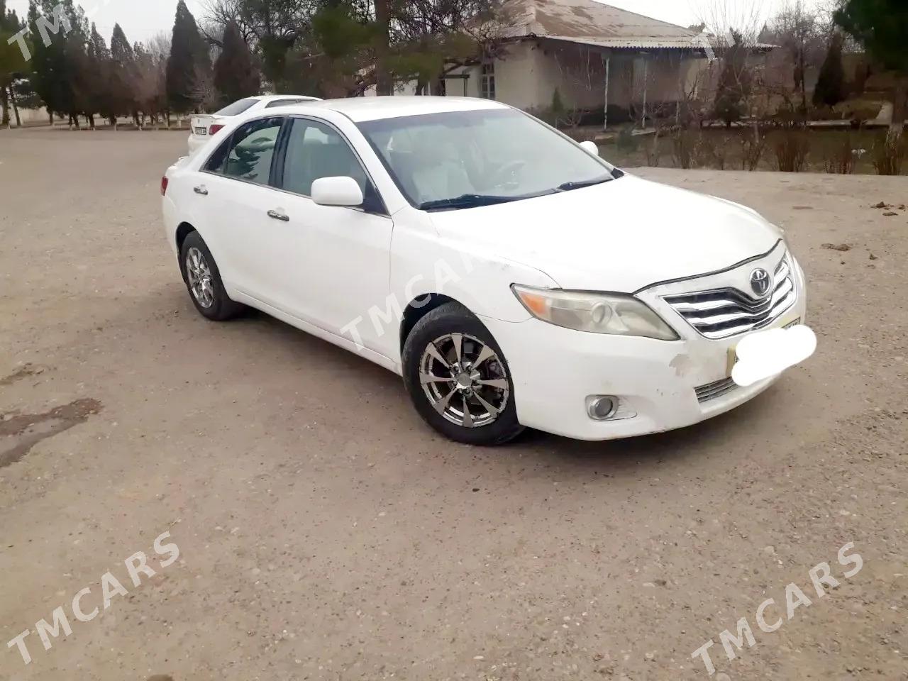 Toyota Camry 2010 - 135 000 TMT - Sarahs - img 3