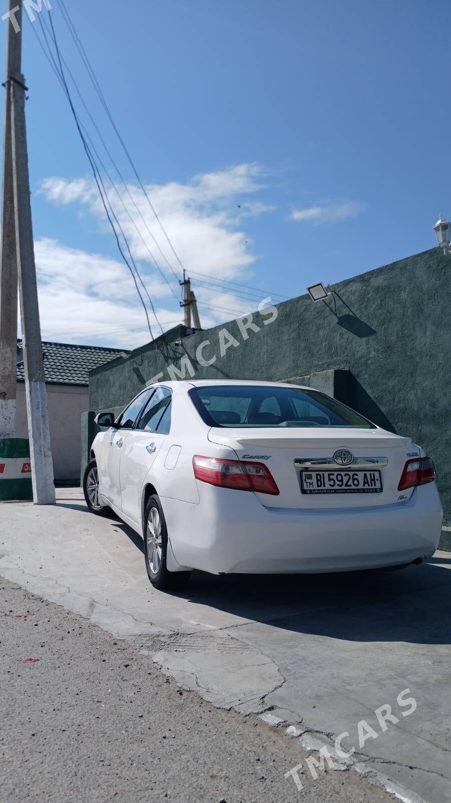 Toyota Camry 2010 - 146 000 TMT - Gökdepe - img 2