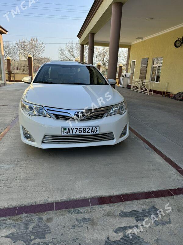 Toyota Camry 2014 - 250 000 TMT - Büzmeýin - img 3