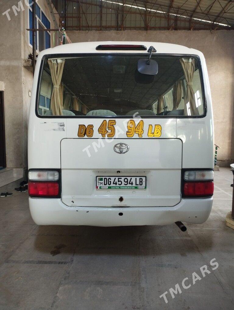 Toyota Coaster 2005 - 300 000 TMT - Türkmenabat - img 2