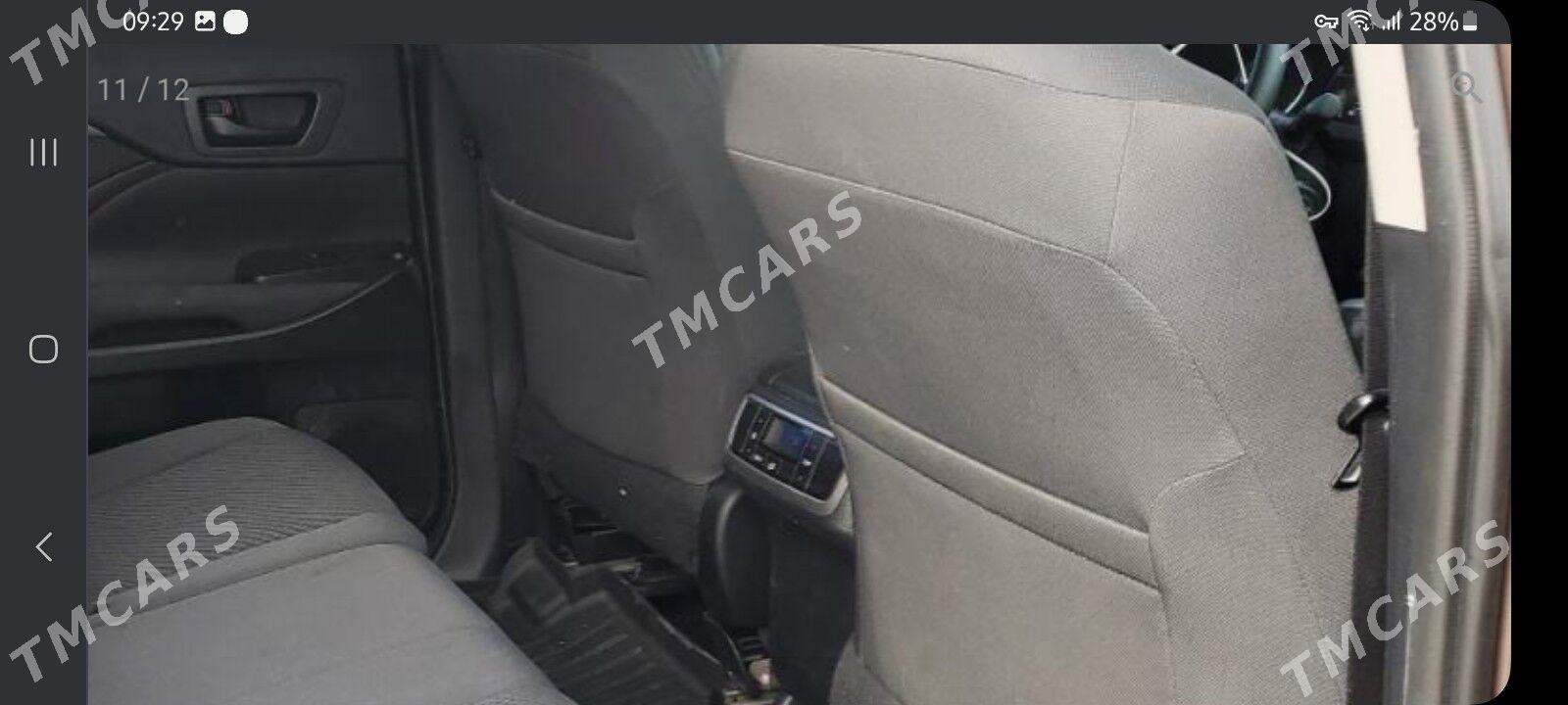 Toyota Highlander 2019 - 410 000 TMT - Aşgabat - img 8