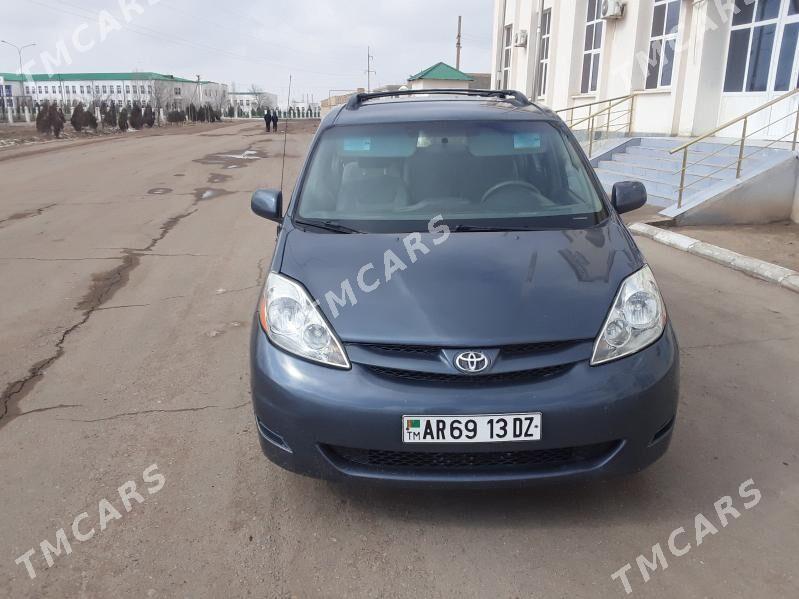 Toyota Sienna 2008 - 170 000 TMT - Губадаг - img 2