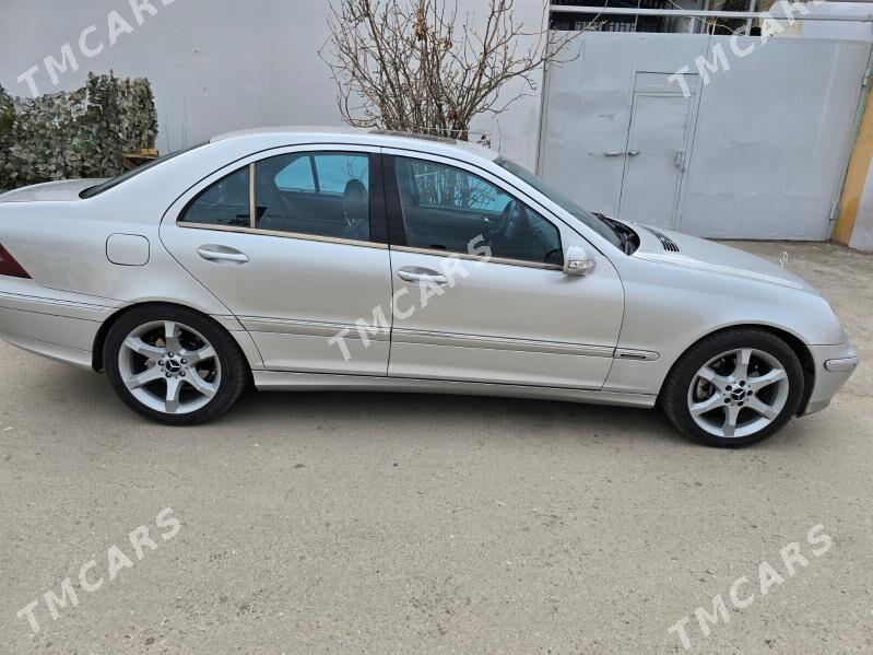 Mercedes-Benz C320 2001 - 125 000 TMT - Туркменбаши - img 3