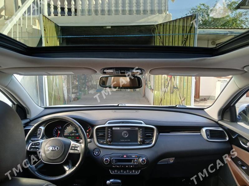 Kia Sorento 2018 - 330 000 TMT - Бедев - img 7