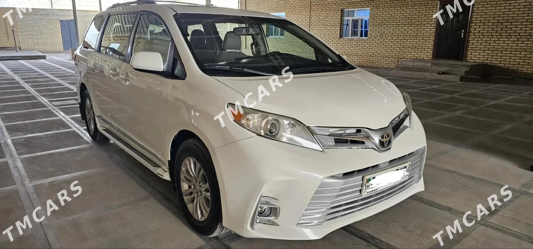 Toyota Sienna 2018 - 330 000 TMT - Mary - img 5