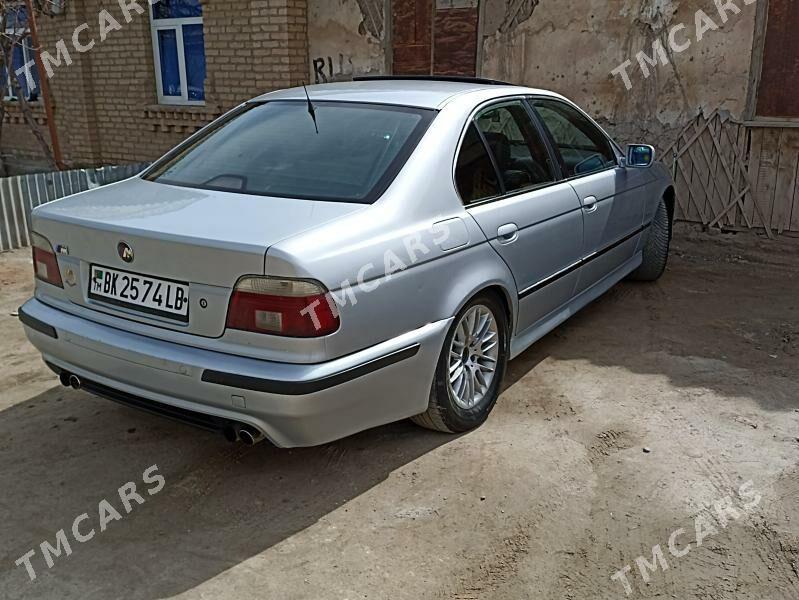 BMW E39 1998 - 100 000 TMT - Türkmenabat - img 5