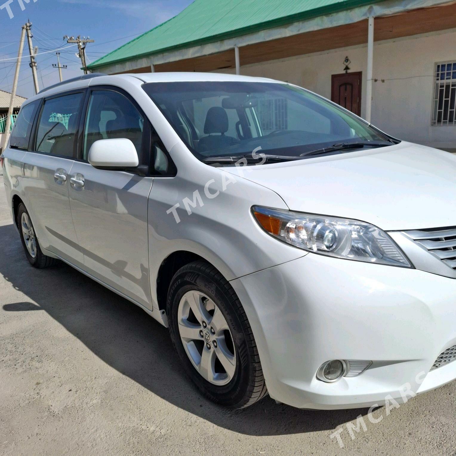 Toyota Sienna 2015 - 290 000 TMT - Gökdepe - img 5