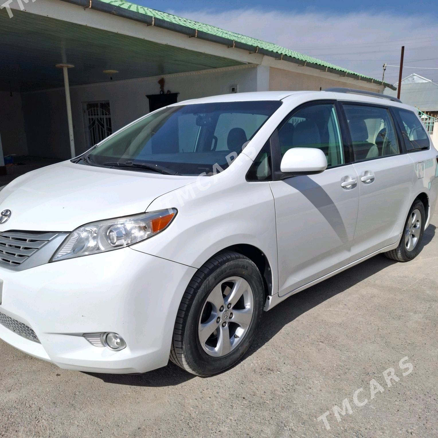 Toyota Sienna 2015 - 290 000 TMT - Gökdepe - img 7