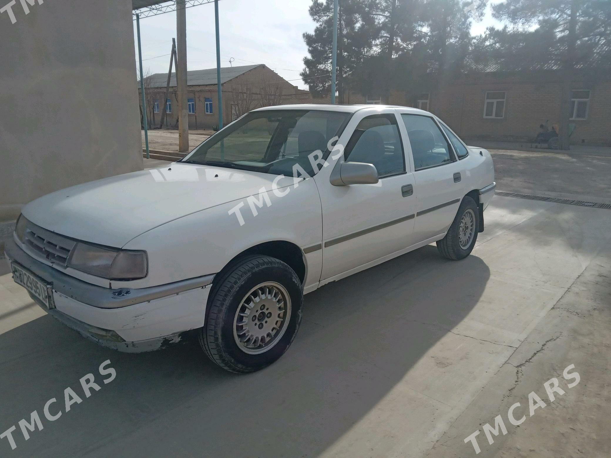 Opel Vectra 1989 - 30 000 TMT - Garabekewül - img 2