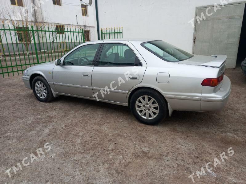 Toyota Camry 2000 - 130 000 TMT - Дашогуз - img 4