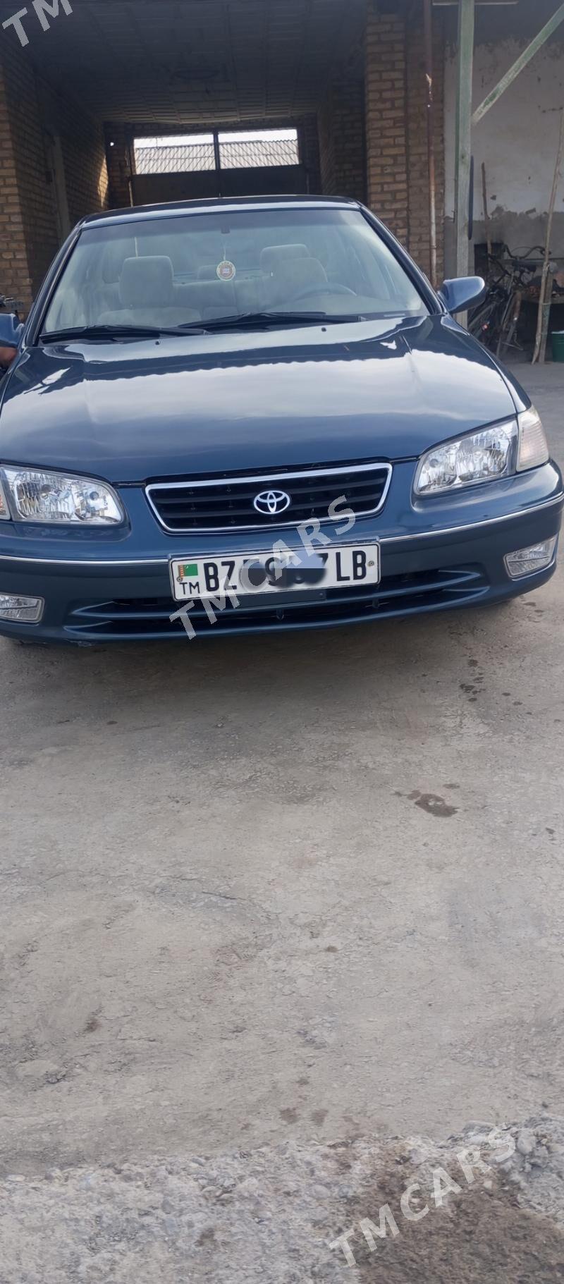 Toyota Camry 2001 - 138 000 TMT - Çärjew - img 3