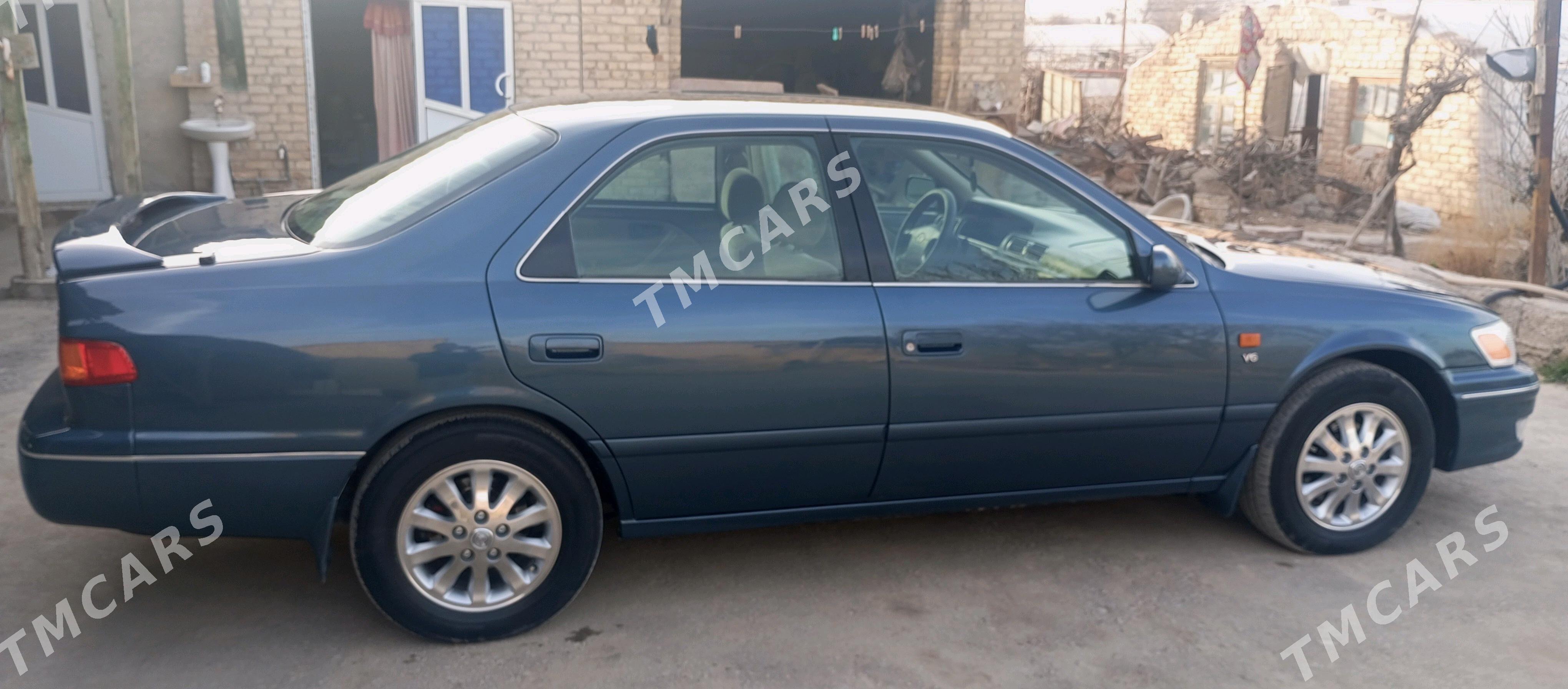 Toyota Camry 2001 - 138 000 TMT - Çärjew - img 9