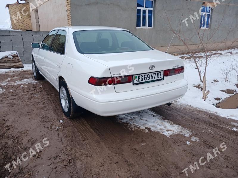 Toyota Camry 1998 - 95 000 TMT - Кёнеургенч - img 4