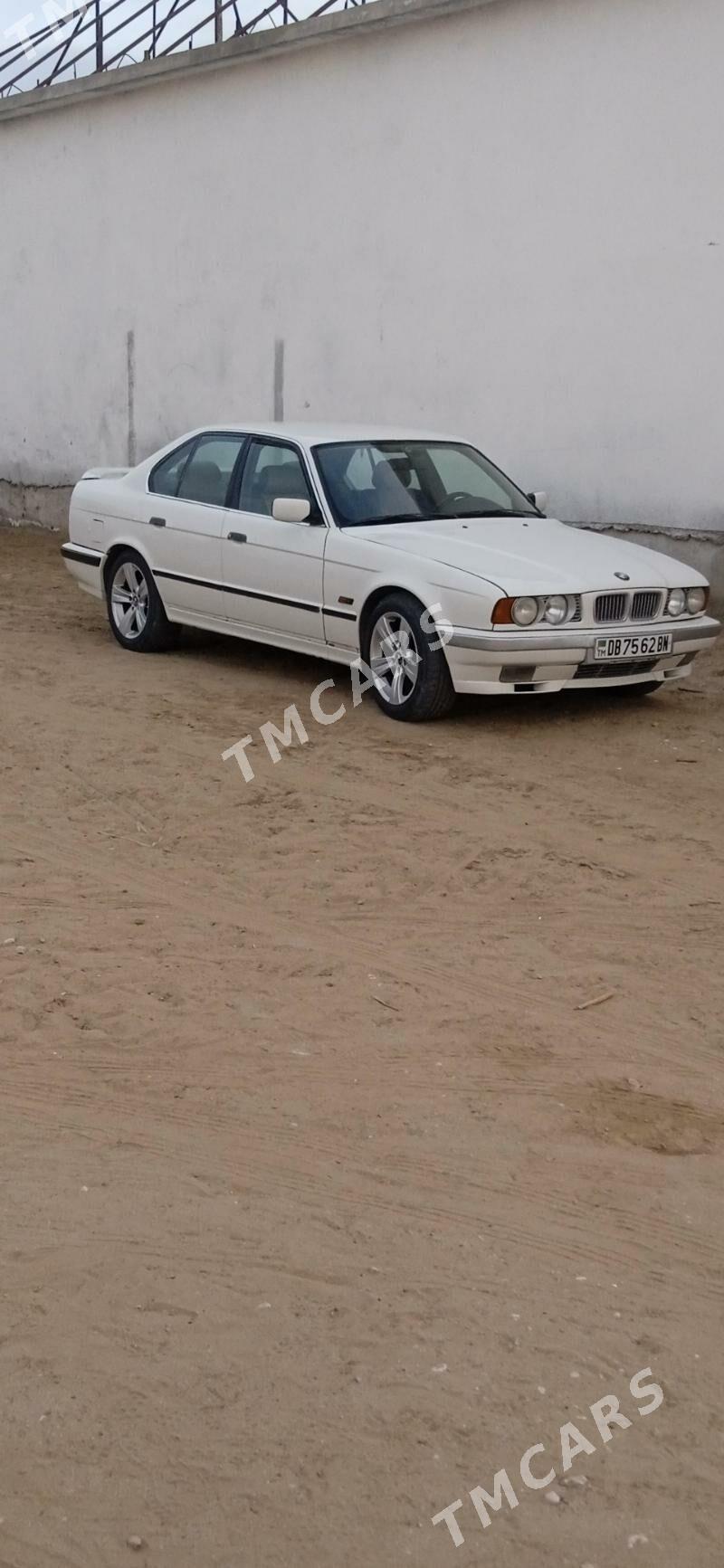 BMW E34 1994 - 45 000 TMT - Балканабат - img 3