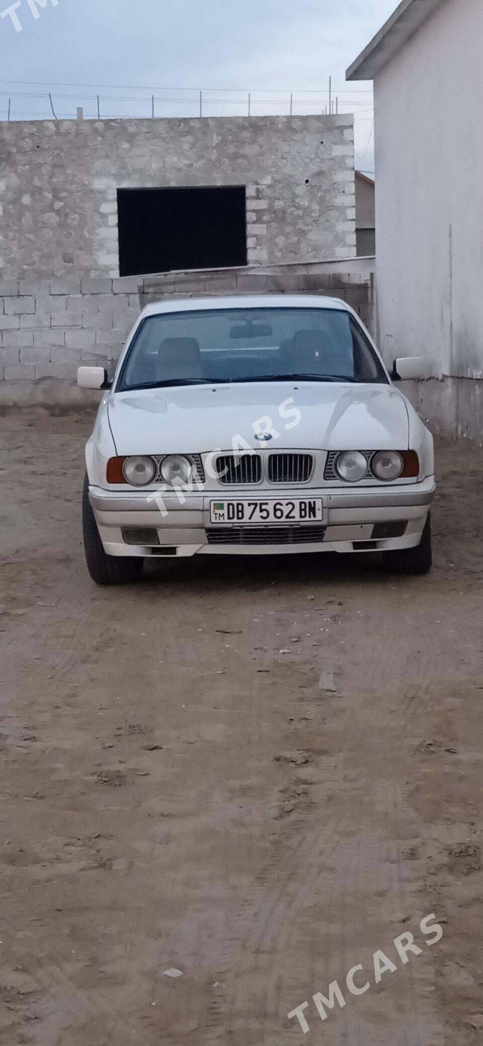 BMW E34 1994 - 45 000 TMT - Балканабат - img 4