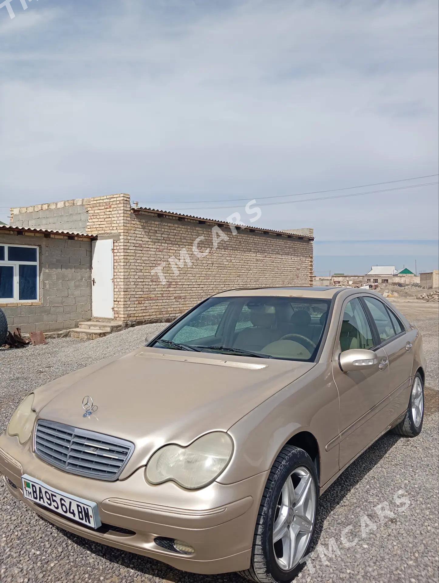 Mercedes-Benz C320 2000 - 54 000 TMT - Bereket - img 6